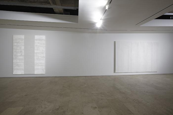 Mary Corse New Work Installation View 3