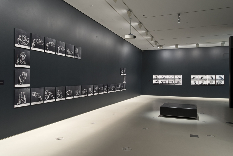 Robin Rhode: The Call of Walls, Installation view